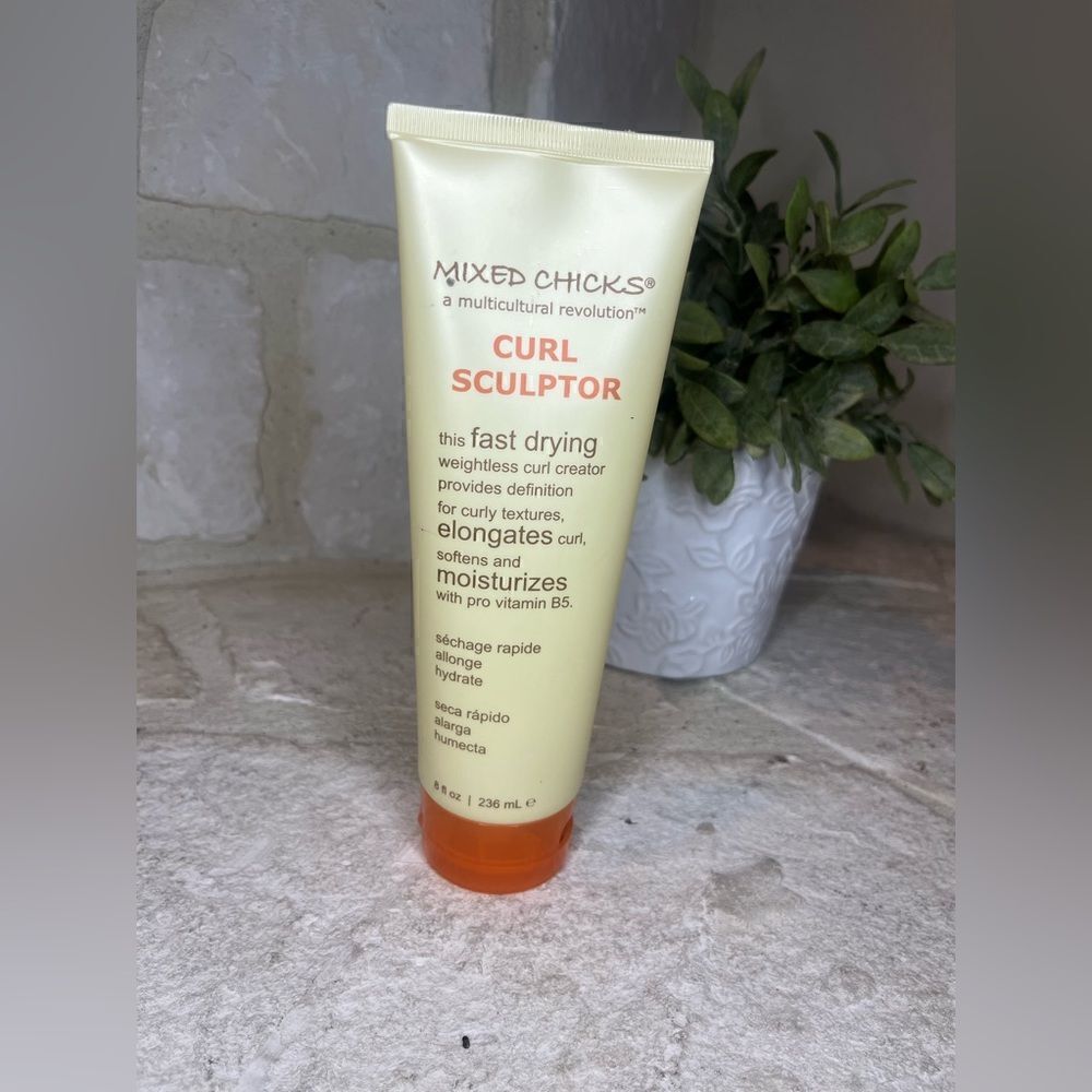 Mixed Chicks curl sculptor styling cream 8fl oz.